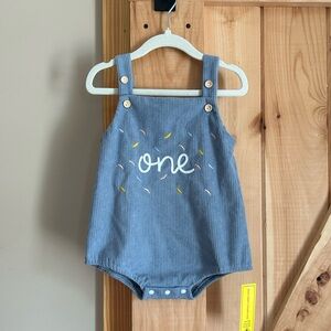 3 for $15🚨 NWT First Birthday Sprinkles Onesie